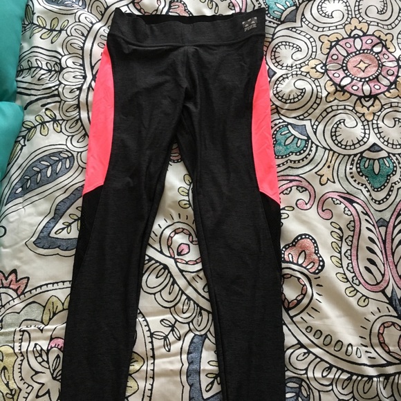 PINK Victoria's Secret Pants - VS Pink Ultimate Yoga leggings
